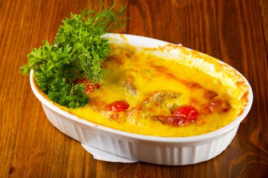 Cocotte kalamar ve peynir ile