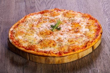 Biberiye servis sıcak Margarita pizza