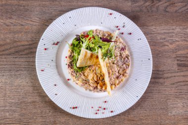 Mantar ve mayonaise salatası