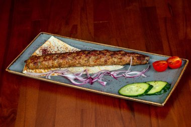 Kuzu eti beyaz ekmek kebabı