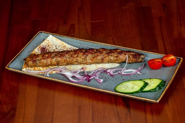 Kuzu eti beyaz ekmek kebabı