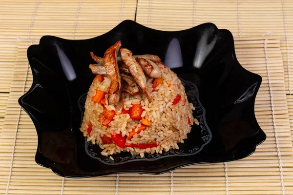 Tyahan ile sığır eti lezzetli tabak