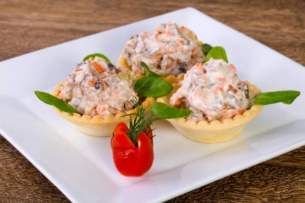 Rus salatası kanepe Ruccola hizmet