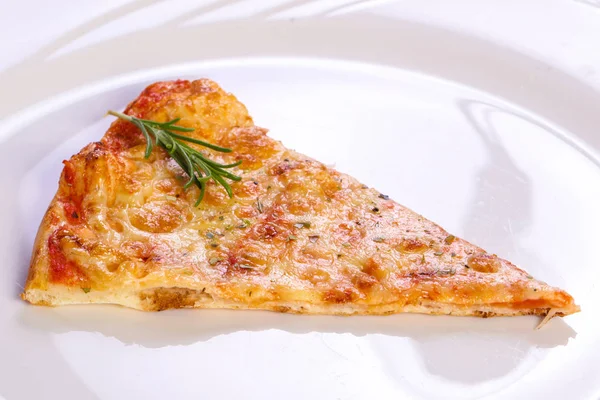 Biberiye servis sıcak Margarita pizza