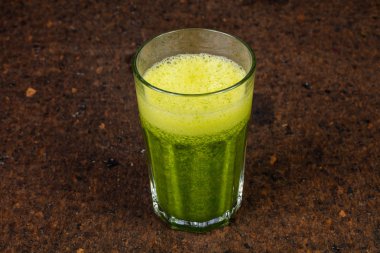 Kereviz güler yüzlü lezzetli cam