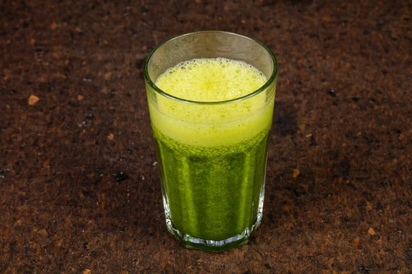 Kereviz güler yüzlü lezzetli cam