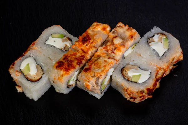 Japon geleneksel rulo somon ile