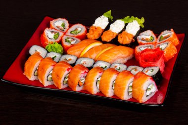 Japon geleneksel rulo ve suşi ayarla