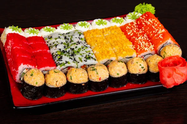 Japon geleneksel rulo ve suşi ayarla