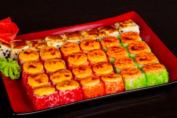 Conjunto Sushi Rolo Tradicional Japonês — Fotografia de Stock