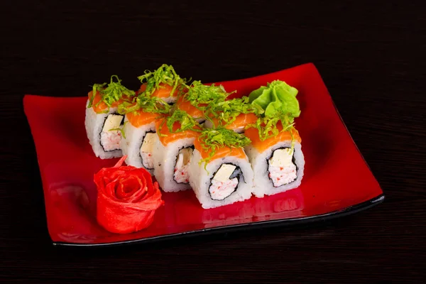 Japon geleneksel rulo somon ile