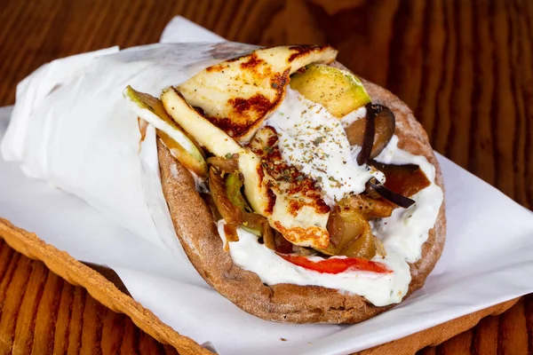 Mantar ve sebze vejetaryen gyros