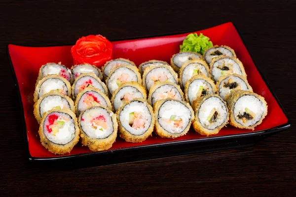 Gulungan Tradisional Jepang Dan Sushi Diset — Stok Foto