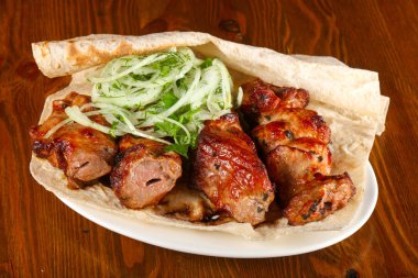 Lavaş ekmek kebap karışımı