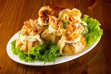 Et ile doldurulmuş krep