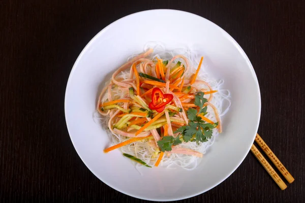 Salata vith şehriye, pastırma ve sebze