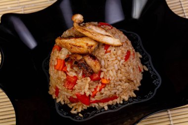 Tyahan Tavuk lezzetli tabak