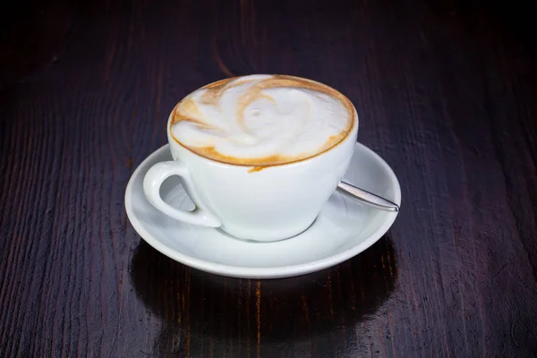 Capuccino Xícara Café Sobre Fundo Madeira — Fotografia de Stock