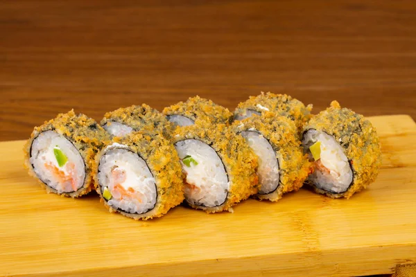 Leckere Gebratene Tempura Rollen Mit Garnelen — Stockfoto