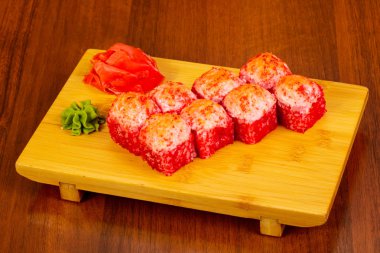 Yengeç eti ile pişmiş rulo