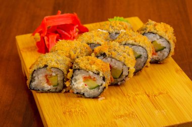 Philadelphia tempura rulo salatalık ile