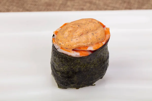 Sushi Picante Gunkan Com Molho — Fotografia de Stock