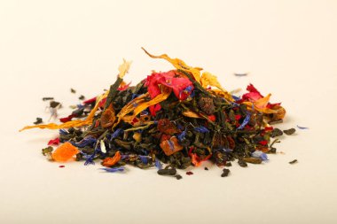 Aroma çay yığın meyve, meyveler ve otlar ile