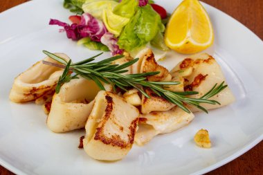 Rosemary ile lezzetli roated mürekkep