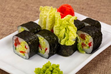 Japon geleneksel soğuk sebze rulo