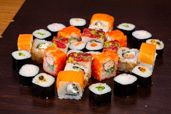 Délicieux Plateau Rouleaux Sushi — Photo