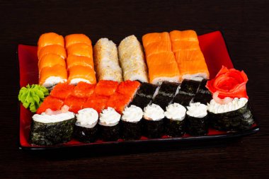 Japon geleneksel rulo ve suşi ayarla