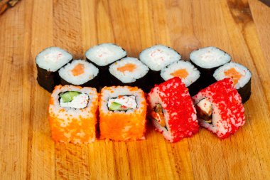 Suşi Japonya ve küme rulo