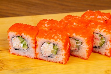 Lezzetli California sushi roll seti