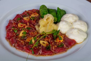 Ham Japon Genç Dana carpaccio