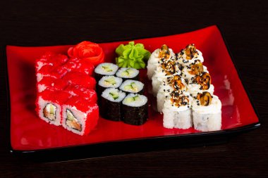 Japon geleneksel rulo ve suşi ayarla