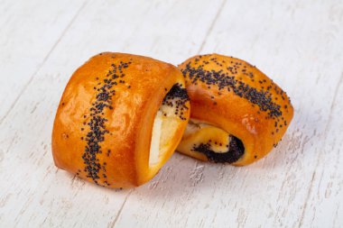 Tatlı tastu topuz reçel ile