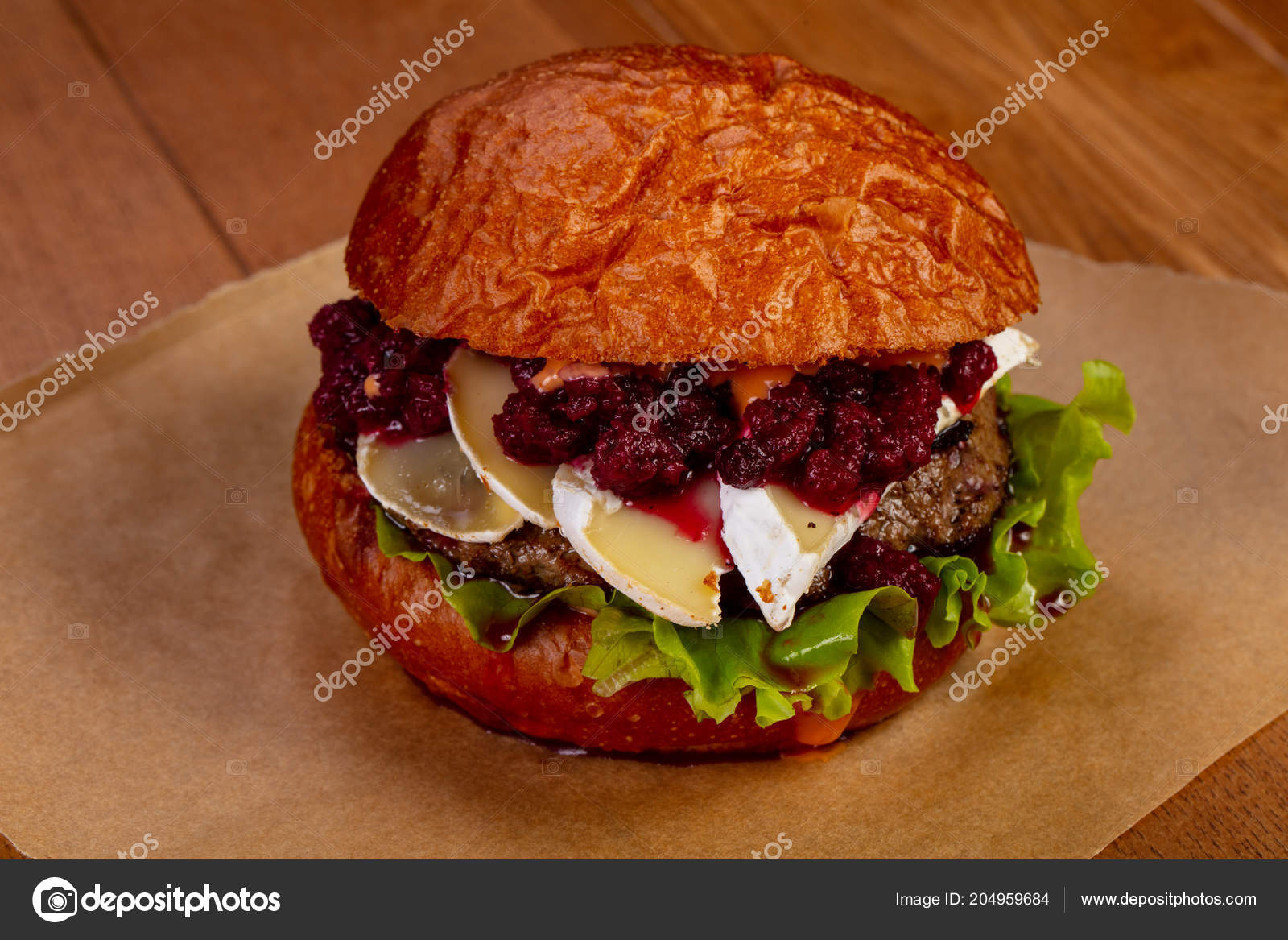 Burger Beef Brie Cheese Stock Photo by ©AndreySt 204959684