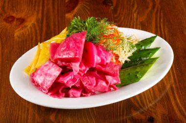 Pickked sebze - lahana, biber, salatalık