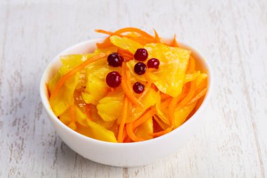 Cranberrys iştah açıcı turşusu salatası