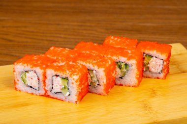 Lezzetli California sushi roll seti