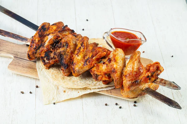 Alas Pollo Parrilla Barbacoa Con Salsa — Foto de Stock