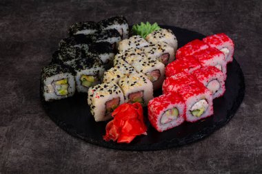 Japon Suşi ile çeşitli madde ayarla