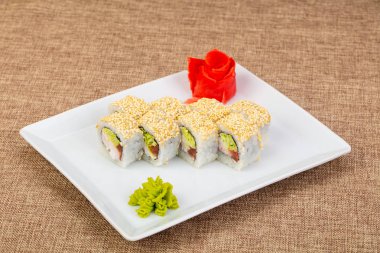 Karides ile Japon soğuk rulo