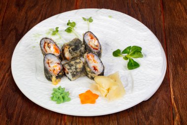 Japon yılan balığı sıcak tempura rulo