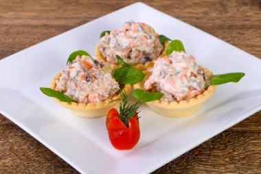 Rus salatası kanepe Ruccola hizmet