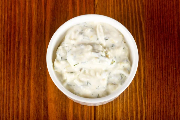 Sauce Tzatziki Sur Fond Bois — Photo