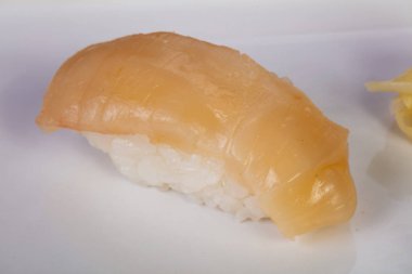 Japon soğuk suşi ile tarak