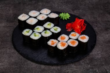 Japon Suşi ile çeşitli madde ayarla