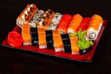 Japon geleneksel rulo ve suşi ayarla