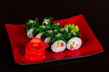 Japon geleneksel soğuk vejetaryen rulo